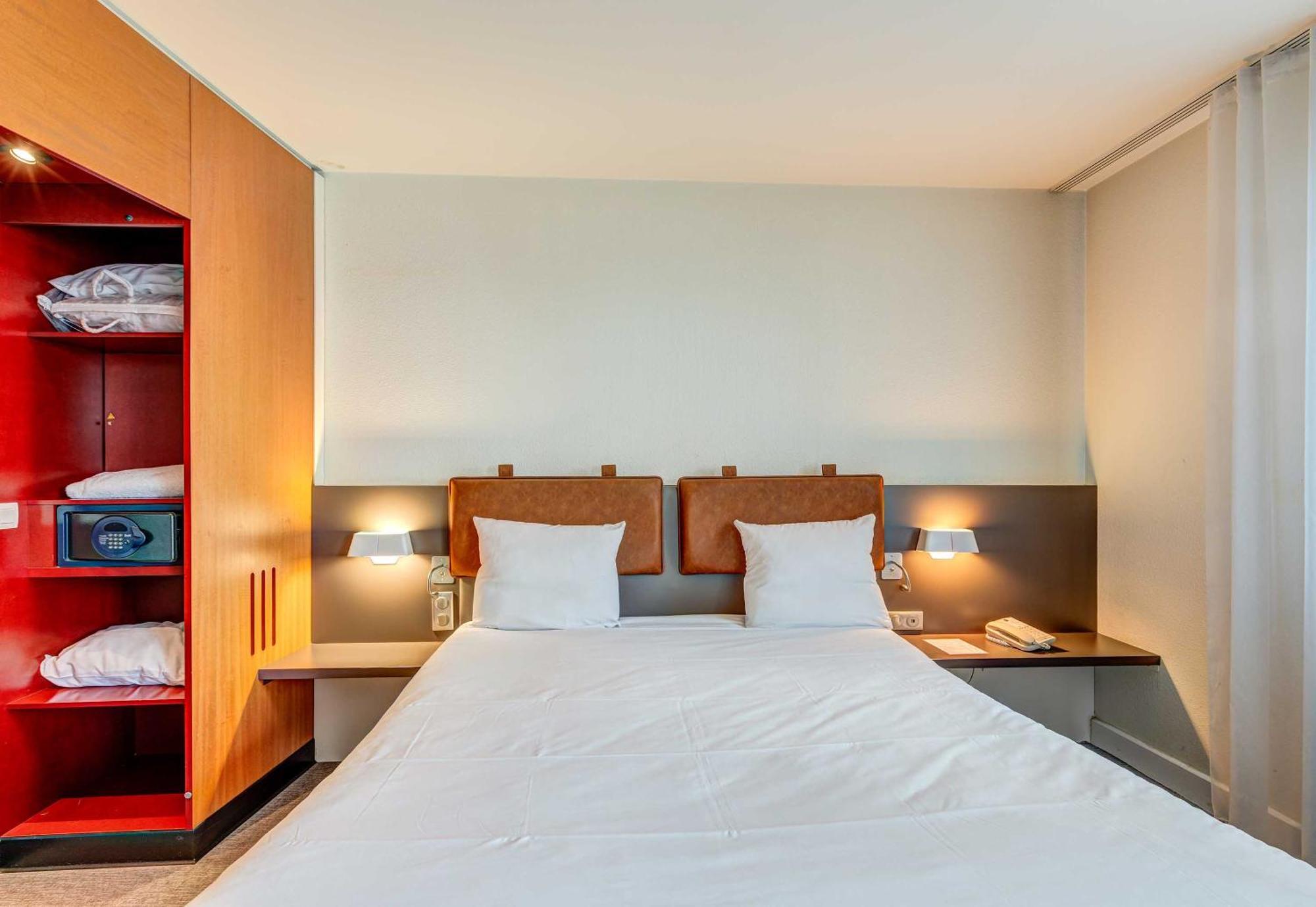 Chambre Double - Accessible aux Personnes à Mobilité Réduite